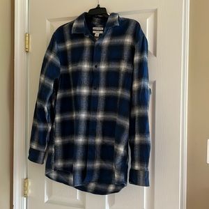 Blue and white plaid shirt, Amazon Essentials, Men’s large